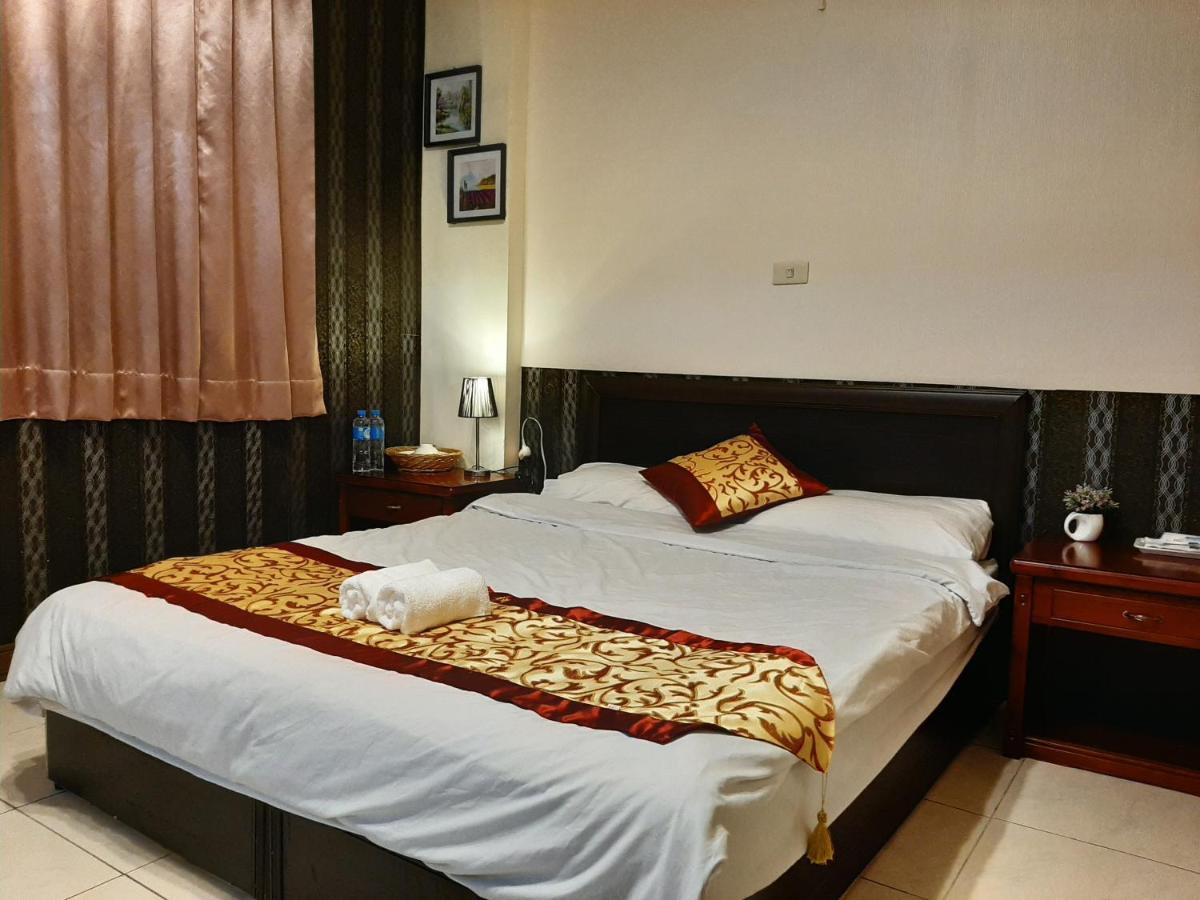 Tainan Suite II Bagian luar foto